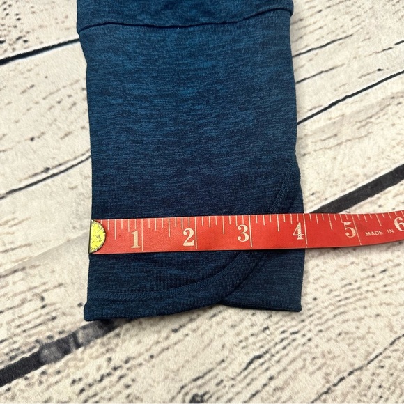 Athleta Long Sleeve Shirt Blue Round Neck Athletic Fit Soft Workout Women's Med - Picture 11 of 12